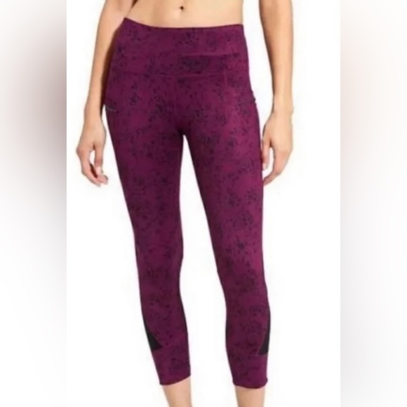 Athleta Floral Garden Relay Capri Leggings Burgundy Size Small - Picture 1 of 7